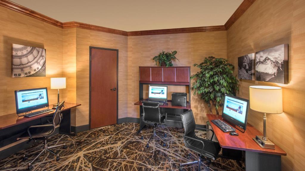 Holiday Inn Denver Lakewood an IHG Hotel - image 4