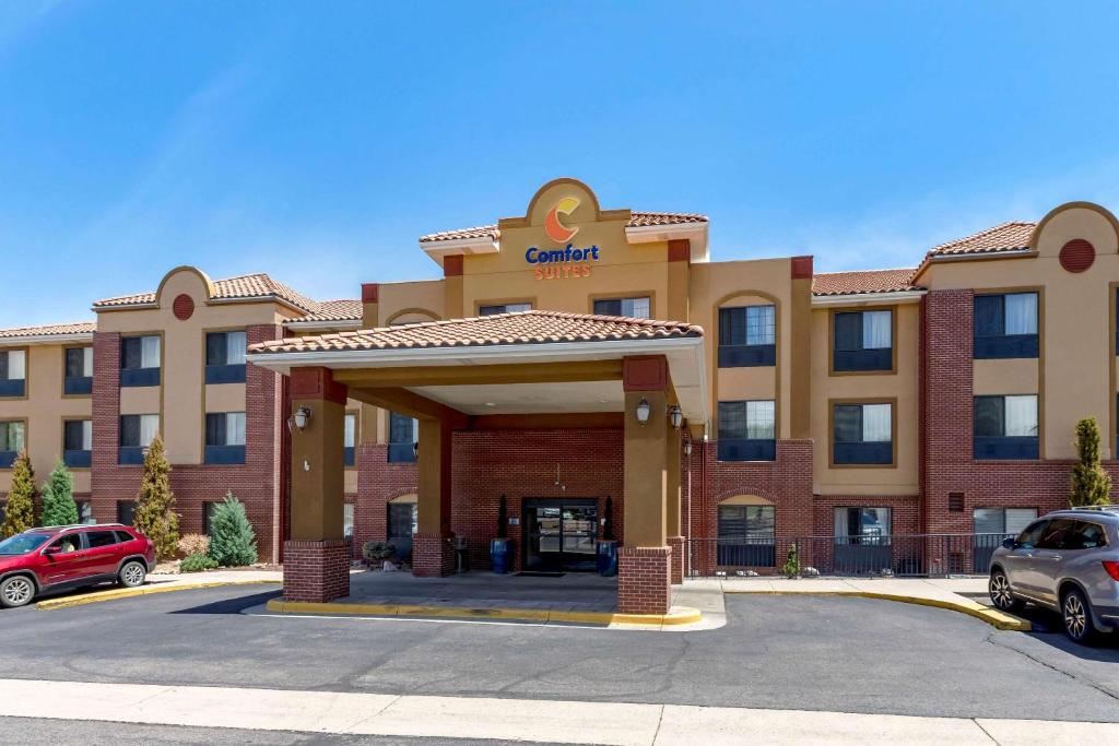 Comfort Suites Lakewood - Denver - main image