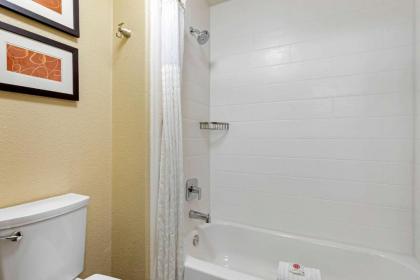 Comfort Suites Lakewood - Denver - image 10