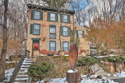 Charming Getaway Less Than 1 Mi to Downtown Lambertville!