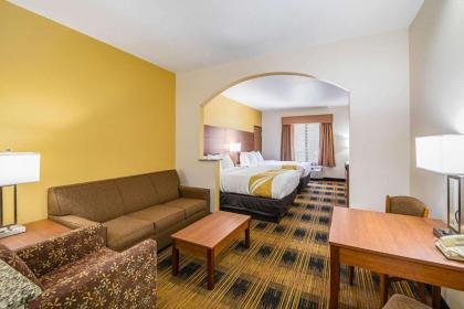 Quality Inn & Suites - image 13