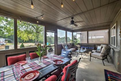 Cabin with Pool Access - Steps to Table Rock Lake! - image 1