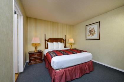 Americas Best Value Inn & Suites - Lancaster - image 9