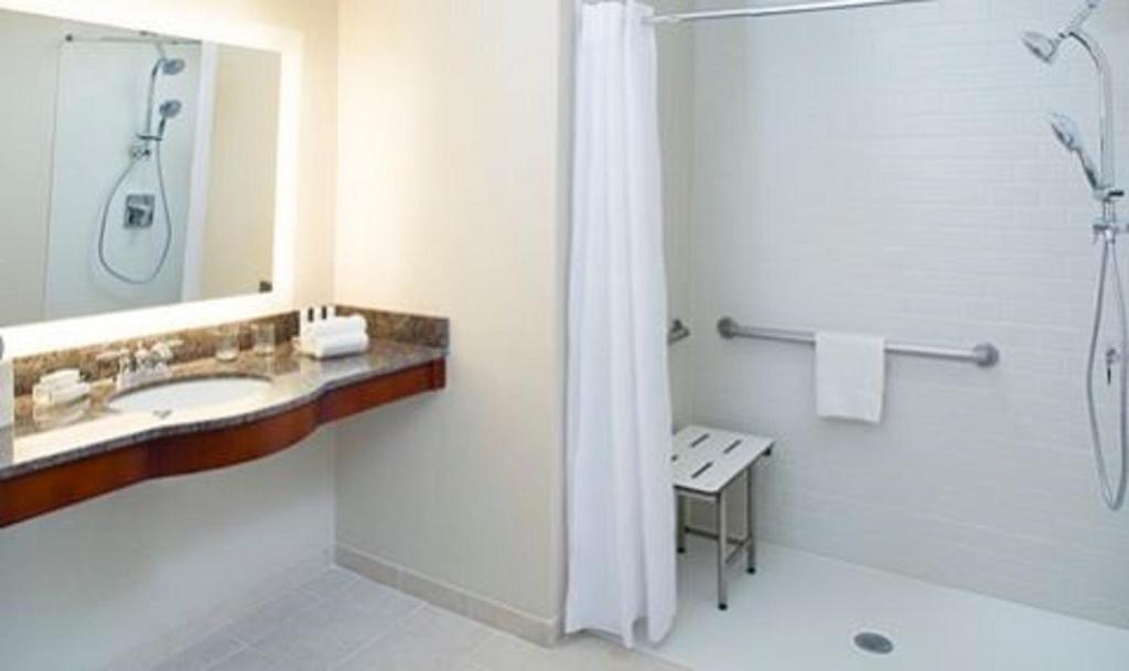 Homewood Suites- Lancaster- California - image 3