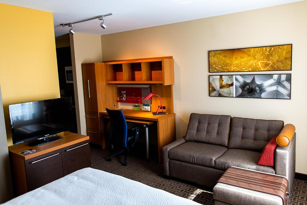 TownePlace Suites by Marriott Lancaster - image 5