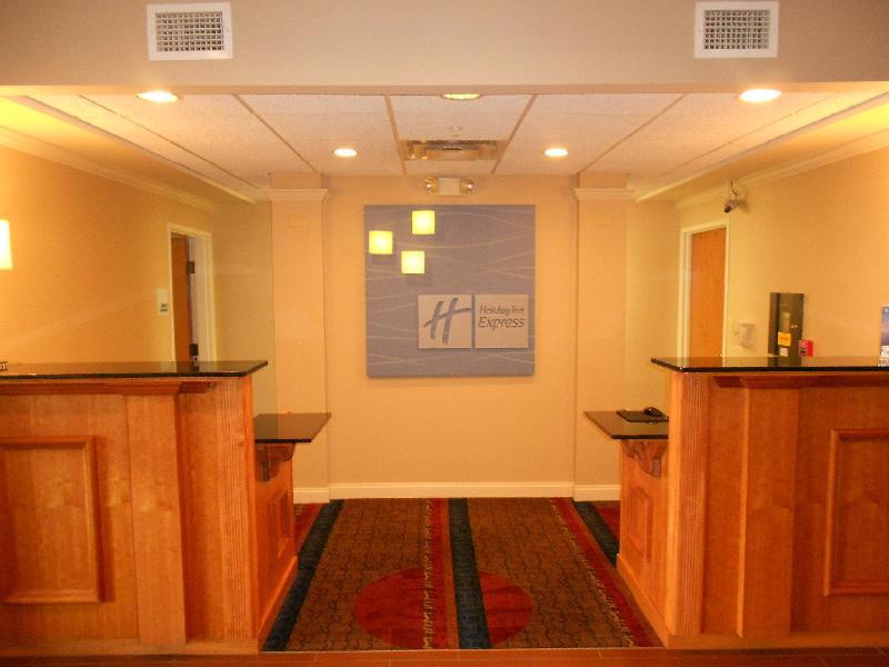 Holiday Inn Express Hotel & Suites Lancaster - image 6