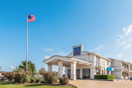 motel 6 Lancaster tX   DeSoto   Lancaster Texas