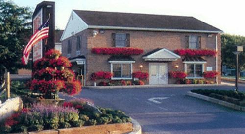 Classic Inn Lancaster - main image