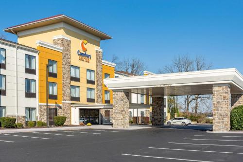 Comfort Suites Amish Country - main image