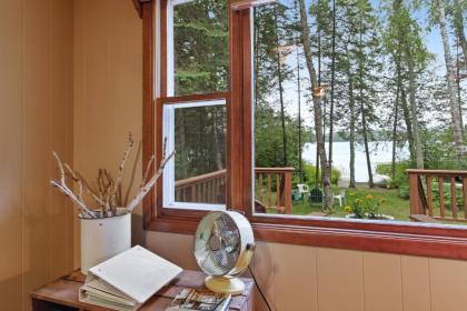 Cottage on High Lake - image 12