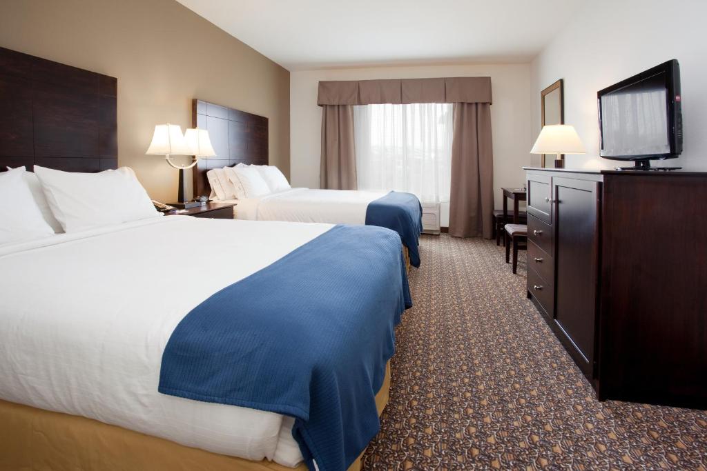 Holiday Inn Express Hotel & Suites Lander an IHG Hotel - image 4