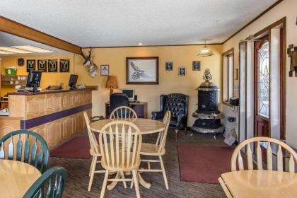 Rodeway Inn Pronghorn Lodge - image 3