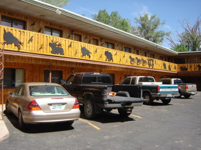 Frontier Lodge - image 2