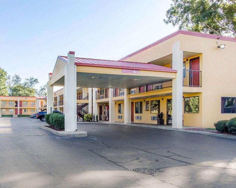 Econo Lodge Lanett - main image