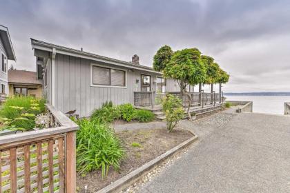 Beachfront Whidbey Island Home and Apartment! - image 10