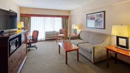 Best Western Capital Beltway - image 11