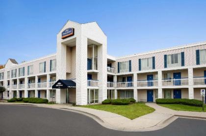 Travelodge by Wyndham Lansing IL - image 13