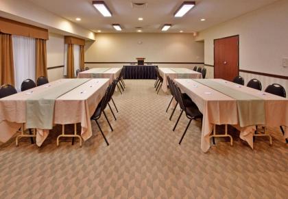 Holiday Inn Express & Suites Lansing-Leavenworth an IHG Hotel - image 13