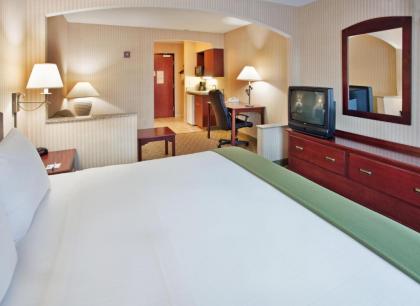 Holiday Inn Express & Suites Lansing-Leavenworth an IHG Hotel - image 15