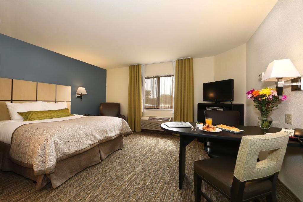 Candlewood Suites East Lansing an IHG Hotel - main image