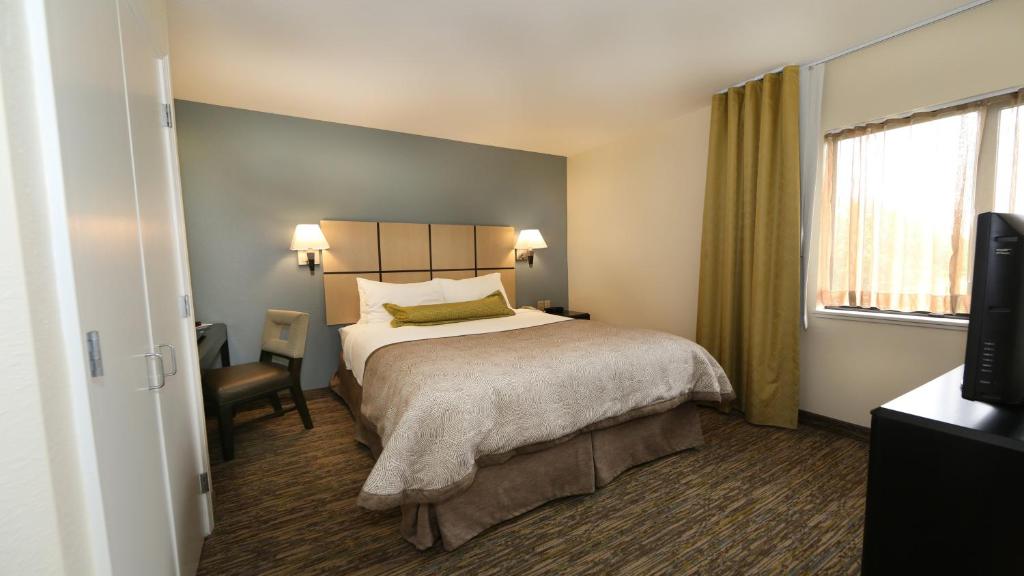 Candlewood Suites East Lansing an IHG Hotel - image 3