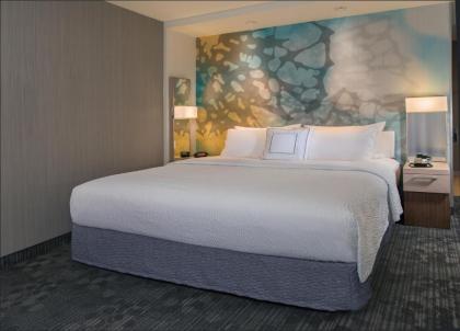 Courtyard by Marriott Lansing - image 10