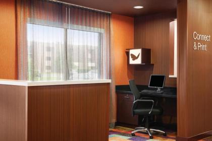 Fairfield Inn & Suites Lansing West - image 10