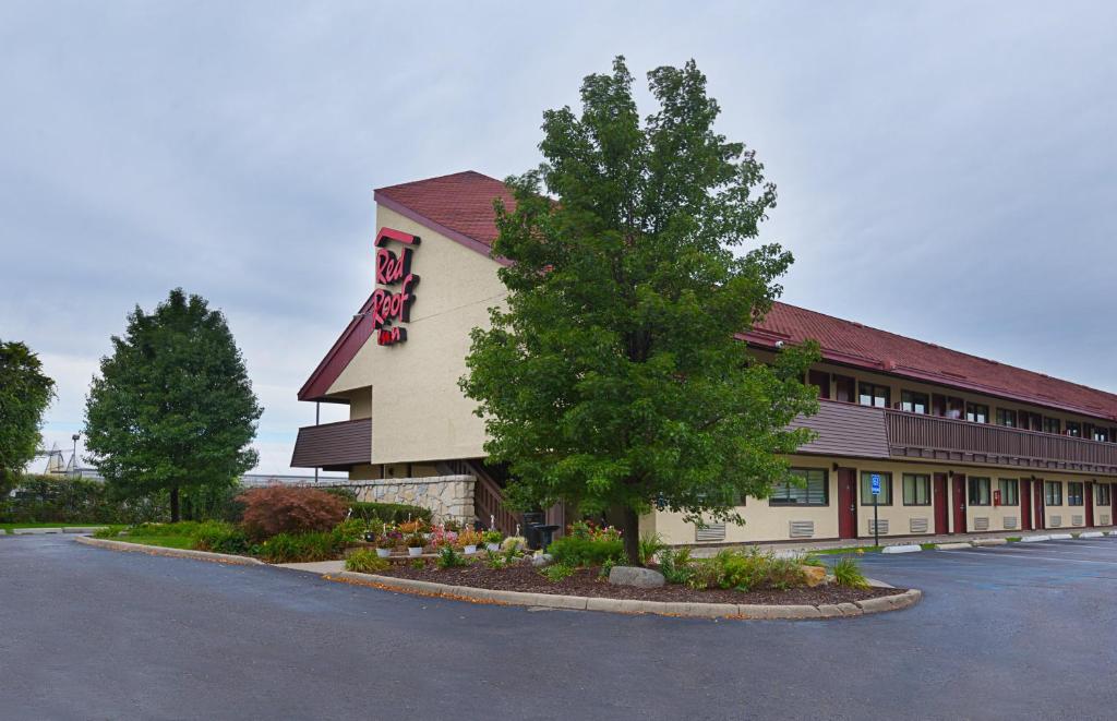 Red Roof Inn Lansing West - MSU - image 3