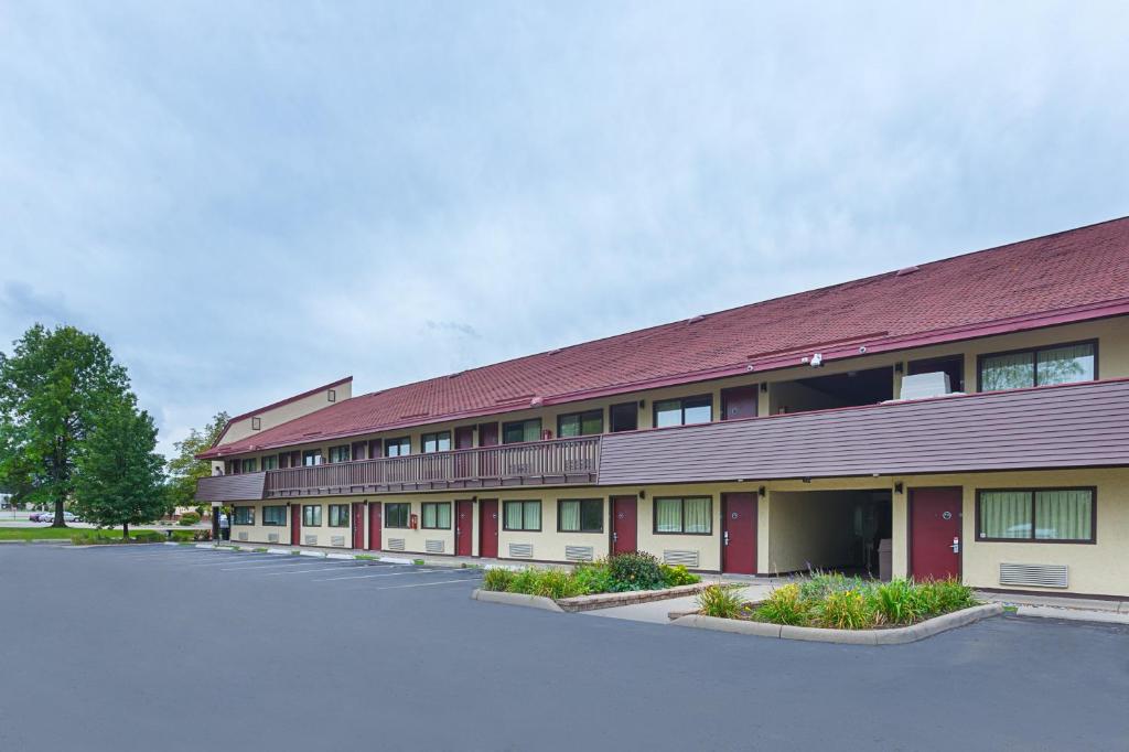 Red Roof Inn Lansing West - MSU - image 6