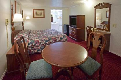 Americas Best Value Inn - Lansing - image 10