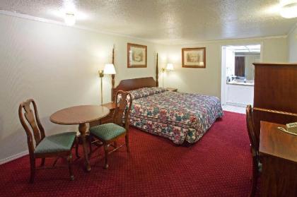 Americas Best Value Inn - Lansing - image 11