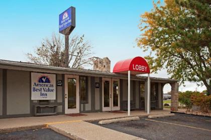 Americas Best Value Inn - Lansing - image 15