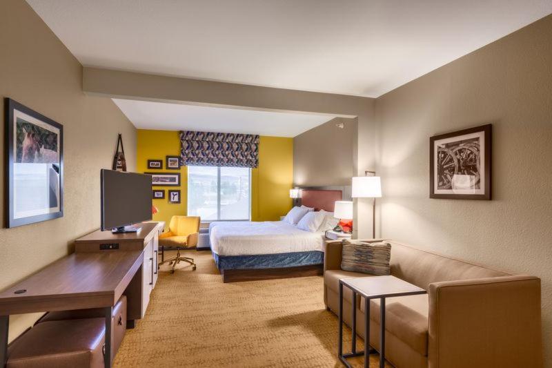 Hampton Inn Laramie - image 3