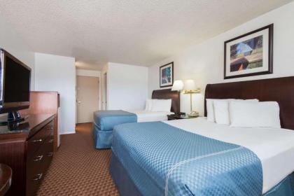 Travelodge by Wyndham Laramie - image 10