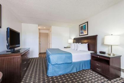 Travelodge by Wyndham Laramie - image 8