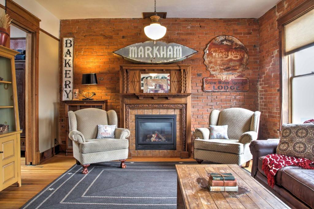 Vintage Chic Laramie Apt with Deck and Walk to Shops! - main image