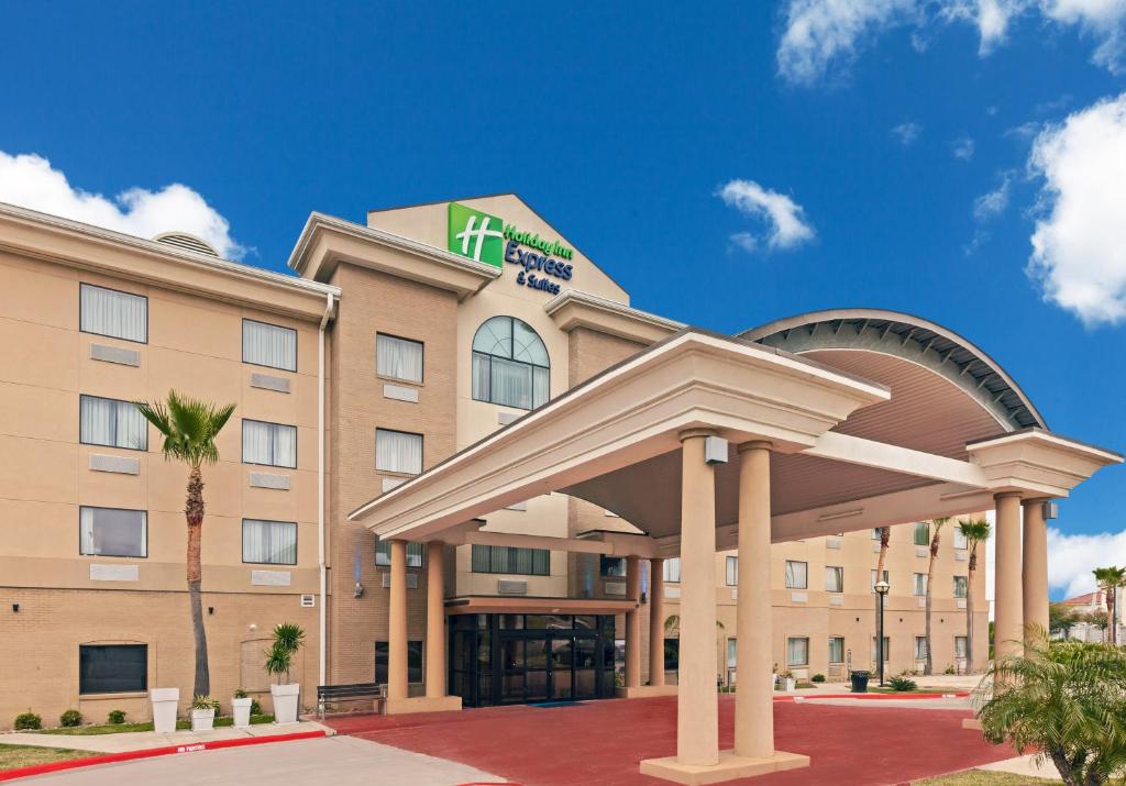 Holiday Inn Express & Suites - Laredo-Event Center Area an IHG Hotel - main image