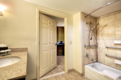 Embassy Suites Laredo - image 14