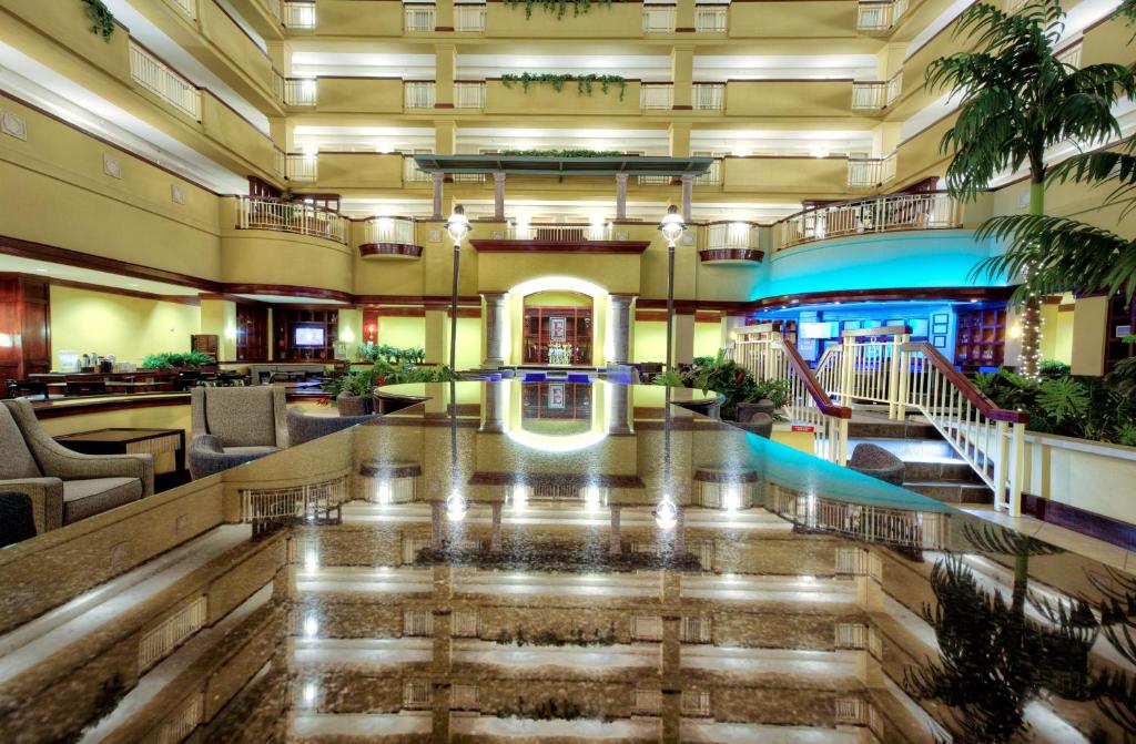 Embassy Suites Laredo - image 3