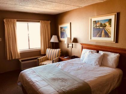 Americas Best Value Inn Laredo - image 12