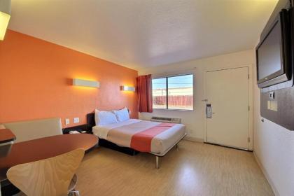 Motel 6-Laredo TX - South - image 10