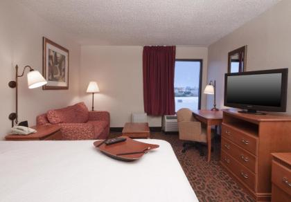 Hampton Inn Laredo - image 11