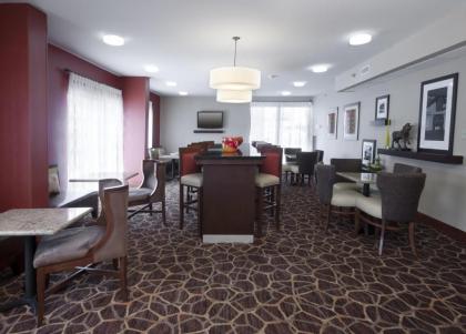 Hampton Inn Laredo - image 12