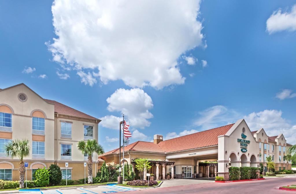 Homewood Suites Laredo at Mall Del Norte - main image