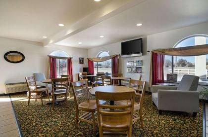 Rodeway Inn Larned - image 14