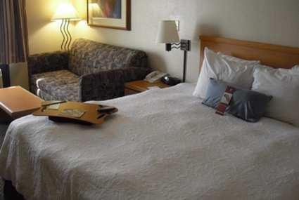 Hampton Inn Las Vegas/Summerlin - image 2