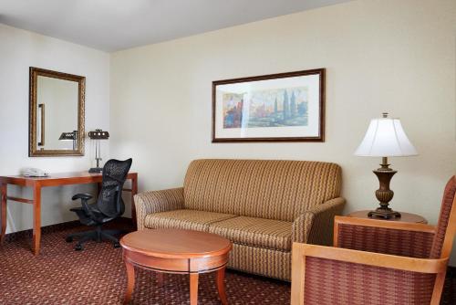 Hilton Garden Inn Las Vegas/Henderson - image 4