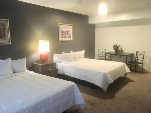 Siegel Slots and Suites (No Resort Fees) - main image