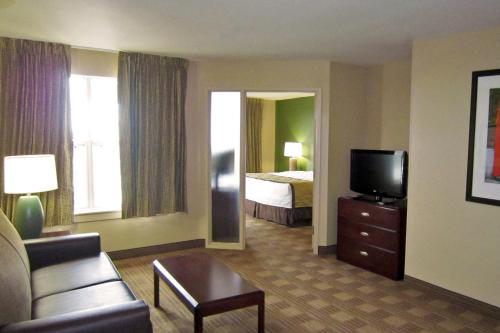 Extended Stay America Suites - Las Vegas - East Flamingo - image 4