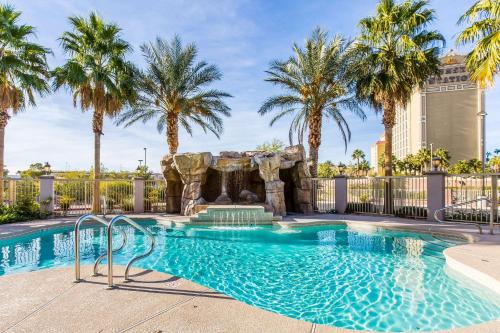 Comfort Inn & Suites Henderson - Las Vegas - main image